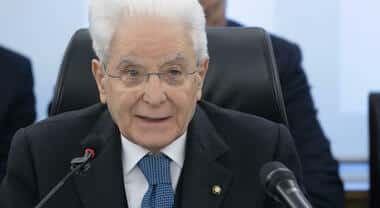 Mattarella a Niscemi dopo la frana: “Lo Stato c’è”, visita alla zona rossa e agli sfollati