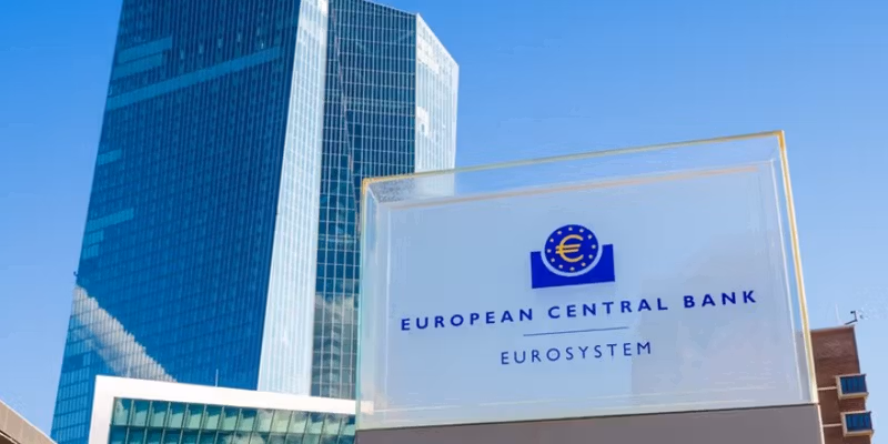 BCE: "Inflazione sopra il 2% fino al 2027"