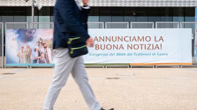 Testimoni di Geova: cambiamento storico sulle trasfusioni