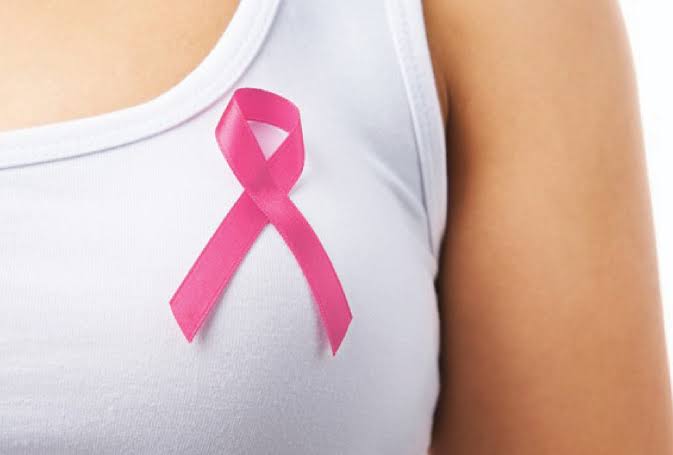 Ottobre rosa 2026, la lotta contro il tumore al seno percorre l'Italia: controlli gratuiti, screening e ricerca