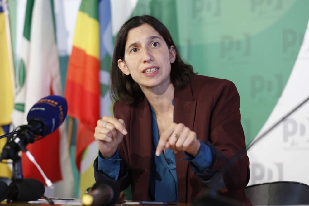 Ultimatum di Schlein sul Ddl Antisemitismo: "O si cambia o il nostro voto sarà contrario"