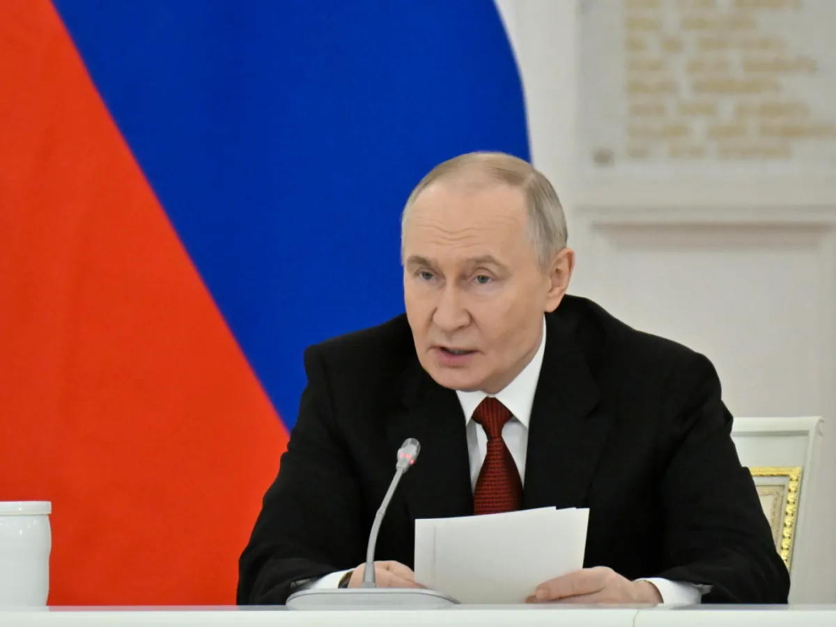Elezioni russe: Putin sollecita il voto per mostrare l'unità nazionale. La guerra influenza le urne