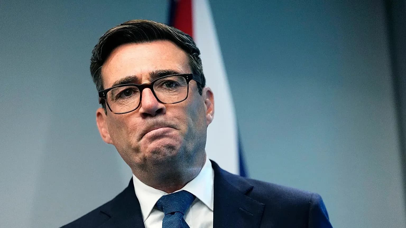 Brexit, Burnham riapre il dibattito: «Possibile un ritorno nell'UE»
